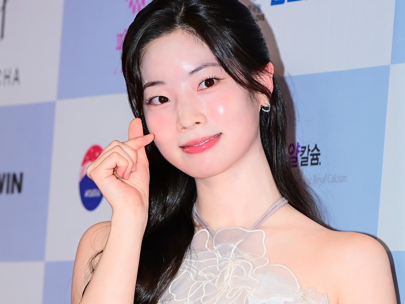 TWICE・ダヒョン、映画授賞式で女優新人賞の栄誉　共演者うならせた“没入感”、演技の世界でさらなる飛躍へ