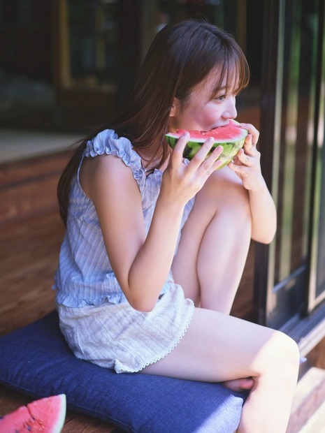 矢吹奈子（写真は矢吹奈子の公式インスタグラムから）※所属事務所に掲載許諾をもらってます