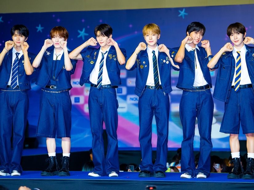 「可愛いけど面白すぎる…」NCT WISH、日本のプリクラを満喫！“強め加工”ショットに反響続々【PHOTO】