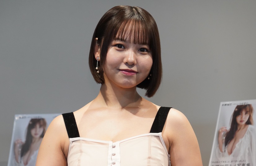 本郷柚巴【写真：竹内みちまろ】