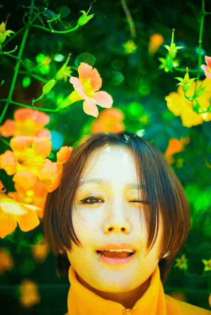 尾碕真花セカンド写真集『わー!!!』（東京ニュース通信社刊）