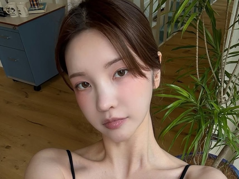 パク・ソジュンとの熱愛説否定せず　“登録者159万人”xooosの可愛らしい日常に注目