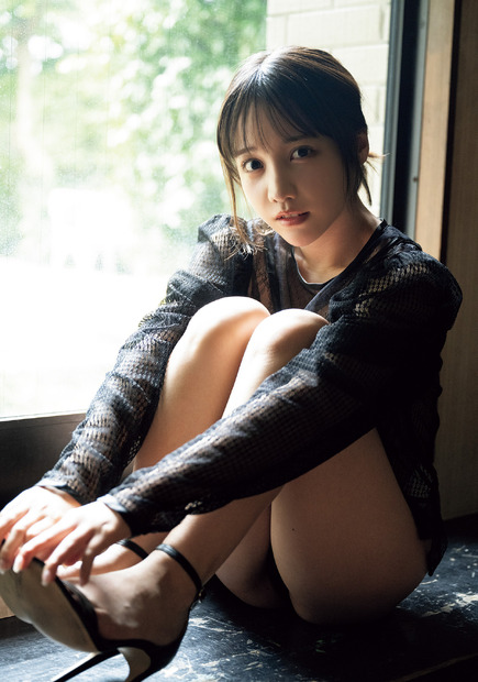 はのんまゆ(撮影/武田敏将ヘアメイク/大場聡美(エムズアップ)スタイリング/鮎川恵子)