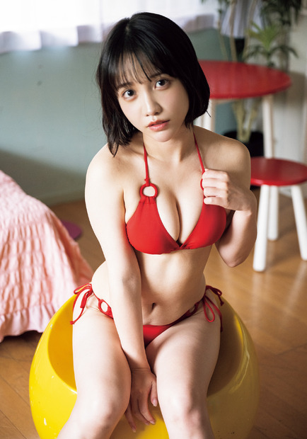 はのんまゆ（撮影／武田敏将ヘアメイク／大場聡美（エムズアップ）スタイリング／鮎川恵子）