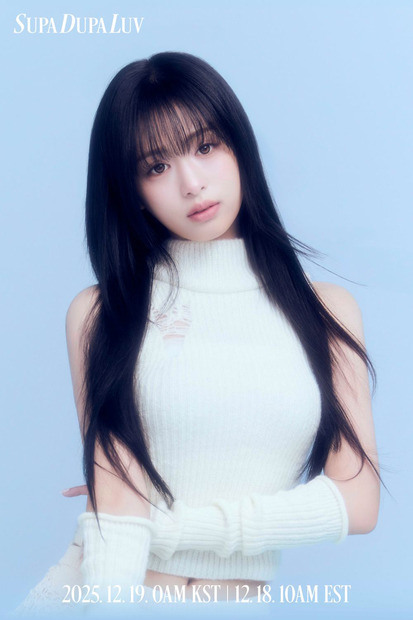 BABYMONSTER「SUPA DUPA LUV」ティーザーポスター公開！第1弾はAHYEON＆RORA