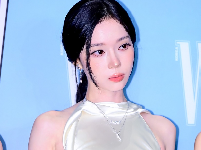 BTS・JUNG KOOKと熱愛説浮上のaespa・ウィンター、沈黙続くなか自撮り写真で近況公開