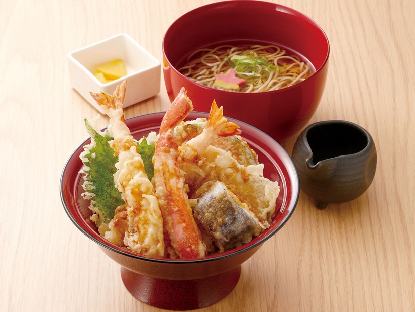 本ズワイガニと海老天2尾入り天丼セット　1,690円（税込）