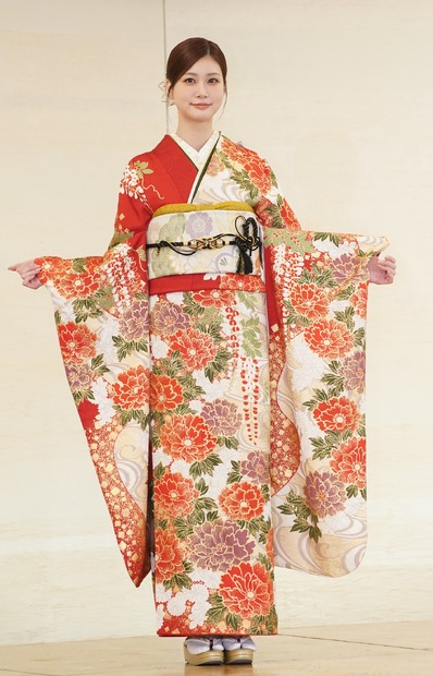 生見愛瑠【写真：竹内みちまろ】