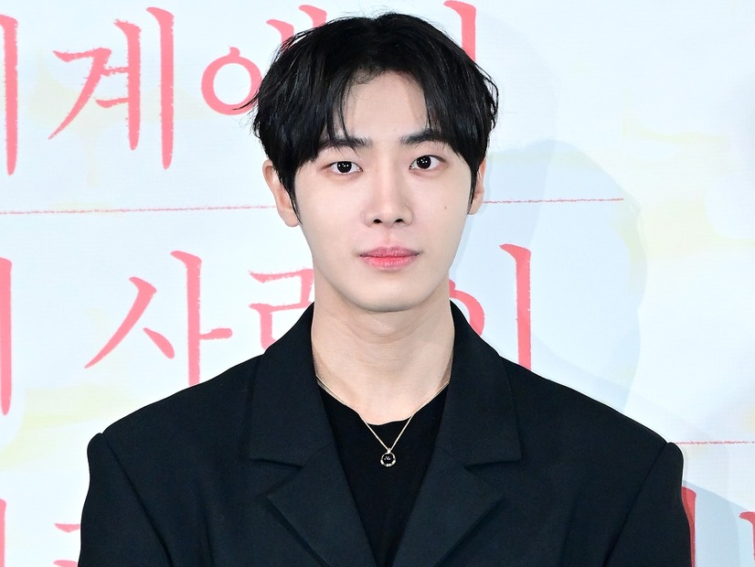 韓国版『セカコイ』で道枝駿佑の役を熱演！チュ・ヨンウ、父＆弟もモデルの“遺伝子最強一家”