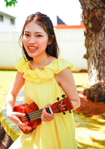 「カイムキのウクレレ先生/ 「ハレイワビーチ」石原夏織 写真集『KALOHA』撮影：KOSUKE