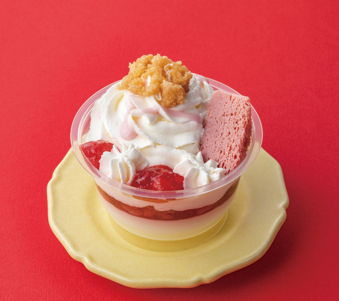 プリンケーキパフェ いちごとミルク（税込399.60円）