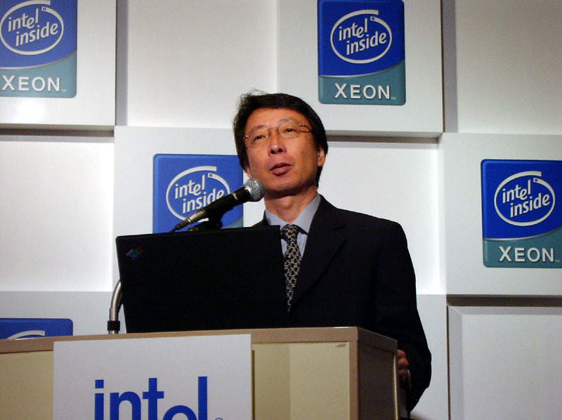 新製品のプラットフォーム紹介とデモを行う同社マーケティング本部デジタル・エンタープライズ統括部長平野浩介氏