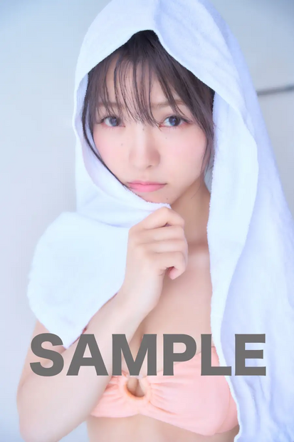 楽天ブックス（店舗限定ポストカード1種）撮影：佐藤容平（C）秋田書店