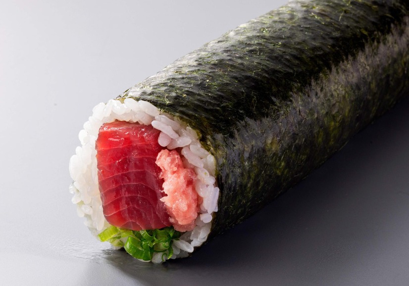 「まぐろ贅沢恵方巻」１本（税込1,814円）