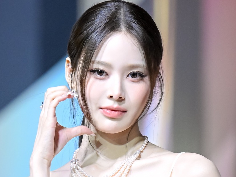 第5世代“ビジュアルクイーン”候補のiznaバン・ジミン、日本の人気ファッションブランド「FRAY I.D」新モデルに！