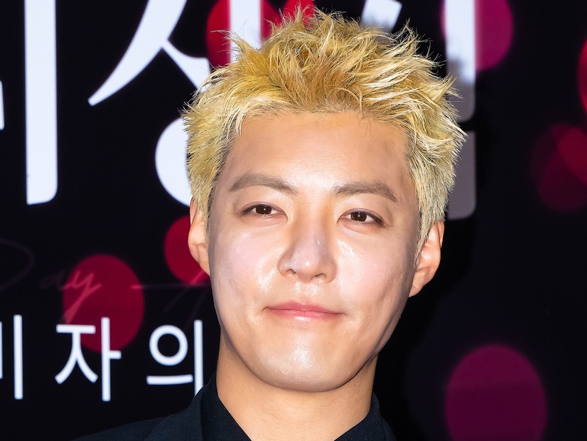 日本国籍を捨て韓国人になった歌手、5回退学になったと告白…「小卒」という言葉に周囲驚愕