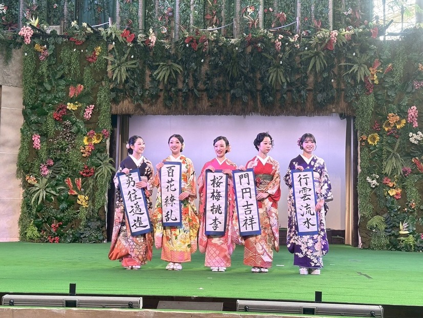 ハワイアンズダンシングチーム60期生（写真はハワイアンズの公式Xより）※運営会社より掲載許諾をいただいています