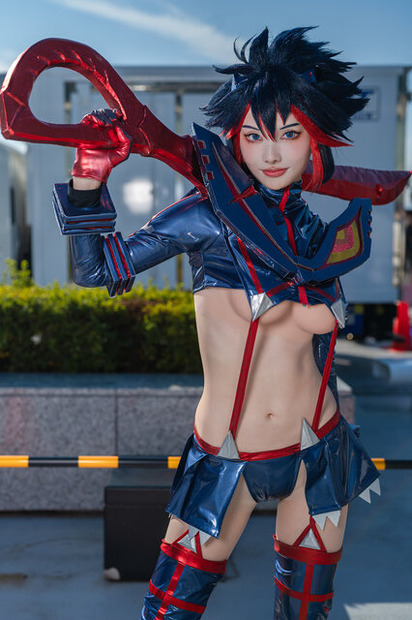 纏流子「キルラキル」／えくぼ（X：@peko_ekubo）