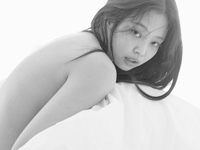 下着姿から素顔まで!! BLACKPINK・ジェニーさらけ出し!!【PHOTO】