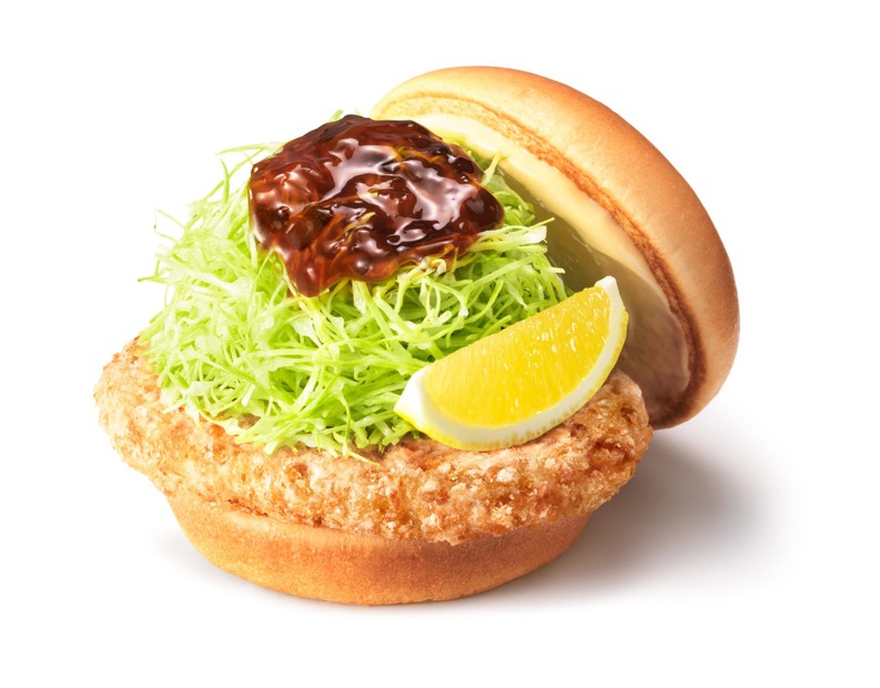 「和風旨（うま）だれのとり竜田（たつた）バーガー ～くし切りレモン添え～」470円（税込）