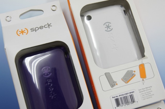 　Speckの「CandyShellシリーズ」は、カラフルなルックスが美しいiPhone用ケースだ。