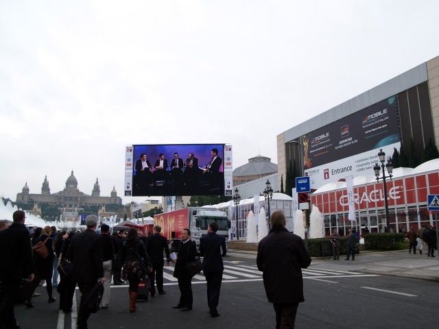 　筆者はこの2月、「Mobile World Congress 2010」へ参加のためスペイン・バルセロナを訪れた。ちょうど良い機会なので、今回利用しているBIGLOBEで海外ローミングサービスがどこまで実用的に使えるのかを試してみた。