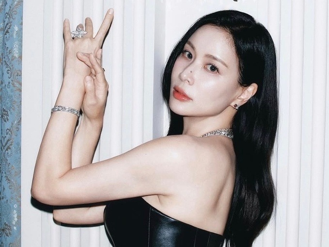 チャン・ドンゴン美人奥様が高級ビルを自画自賛。５階建て時価300億ウォン!!