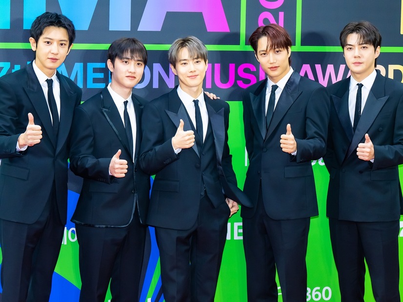 EXO、2年6カ月ぶり新アルバム『REVERXE』を海外メディアが絶賛！日本でもランキング1位の好成績