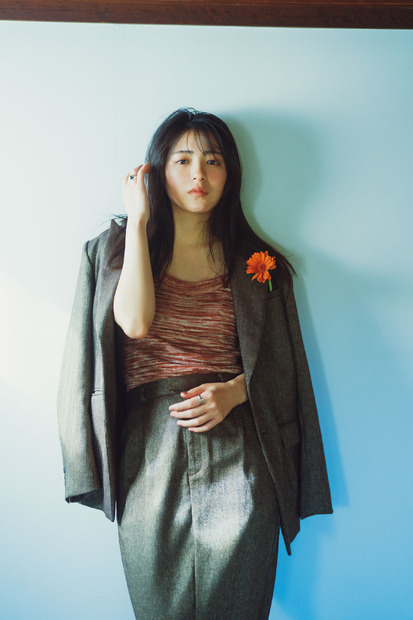 『平川結月CALENDAR 2026.4-2027.3』（撮影：野口花梨）