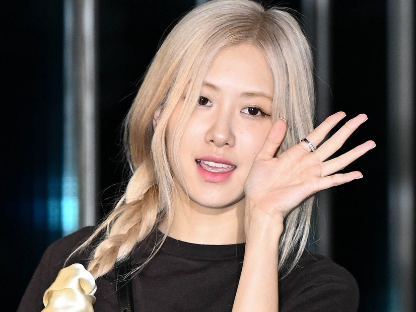 BLACKPINKロゼ「世界で最も美しい顔」1位の秘訣を明かす…毎日食べている意外な食材とは?