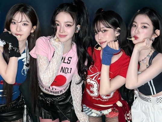 SMエンタ女神集結！アイリーン・スルギ・カリナ・ウィンターが「CG級」の美貌を披露