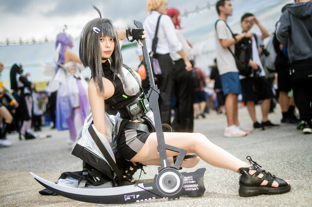 ラ・プルマ『アークナイツ』/牧七(Instagram:makina_cosplay)