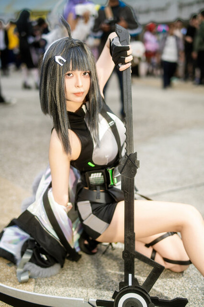 ラ・プルマ『アークナイツ』／牧七（Instagram：makina_cosplay）