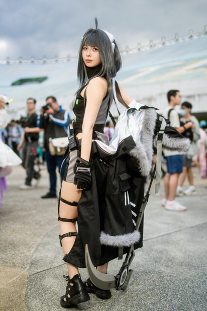 ラ・プルマ『アークナイツ』／牧七（Instagram：makina_cosplay）