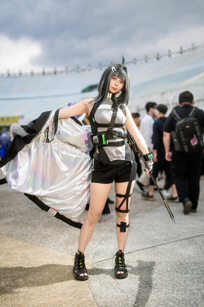 ラ・プルマ『アークナイツ』／牧七（Instagram：makina_cosplay）