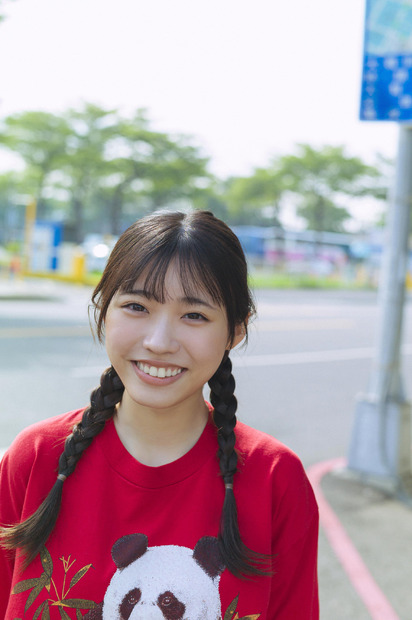 僕が見たかった青空 金澤亜美1st写真集「プロローグ」（東京ニュース通信社刊）撮影＝細居幸次郎