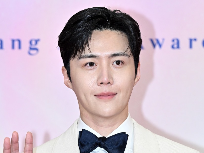 脱税疑惑のキム・ソンホ、謝罪文を発表「家族への給与は返却。税金も追加納付を完了した」【全文】