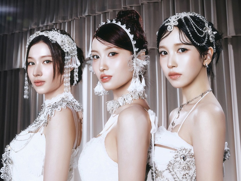 MISAMO、待望の日本1stフルアルバム『PLAY』本日（4日）リリース！3人の個性が光る全12曲収録