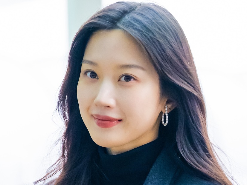 『女神降臨』女優ムン・ガヨン、自身のエッセイ集が第10刷の大ヒット！収益金5000万ウォンを寄付