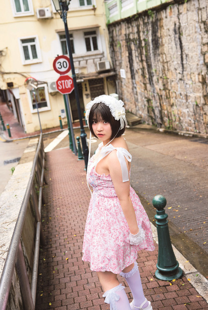 先行カット／根本凪 2nd 写真集『プリズム』（C）扶桑社