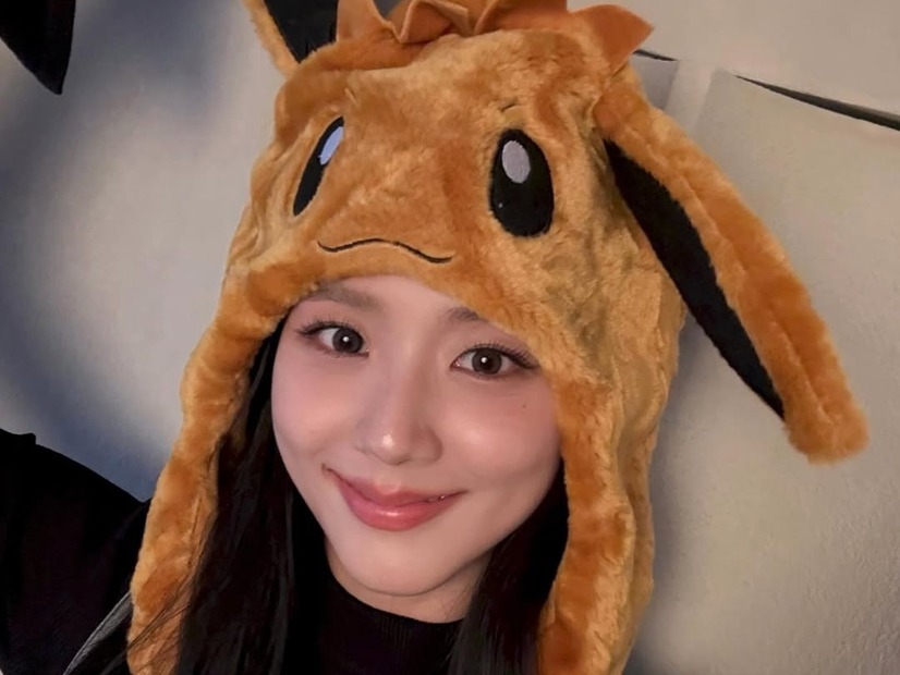 「これはマスターボール使うわ」BLACKPINK・ジスがイーブイに！“こうかはばつぐん”なキュートさ