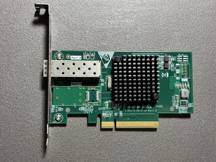 サブパソコン（PC③）に実装中のLANカードはバルク品のX520-DA1