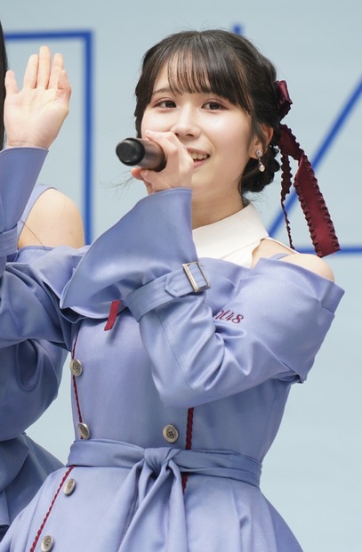 岡田あずみ【写真：竹内みちまろ】