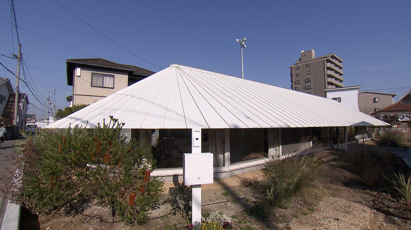 まるで宇宙船のような近未来の平屋©MBS