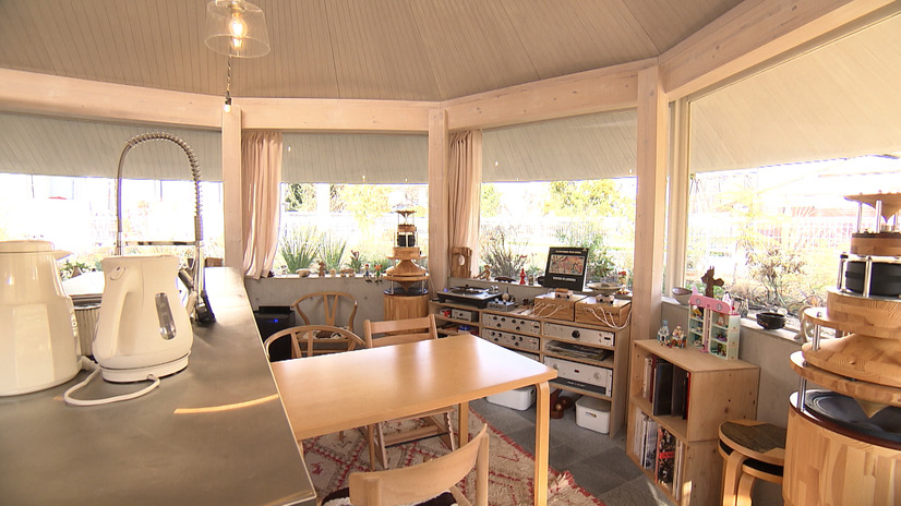 明るく開放的なダイニングキッチン©MBS