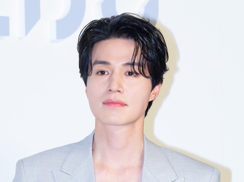 結婚はまだ遠い？『トッケビ』俳優イ・ドンウク（44）、自虐恋愛トーク「女性からアプローチない」