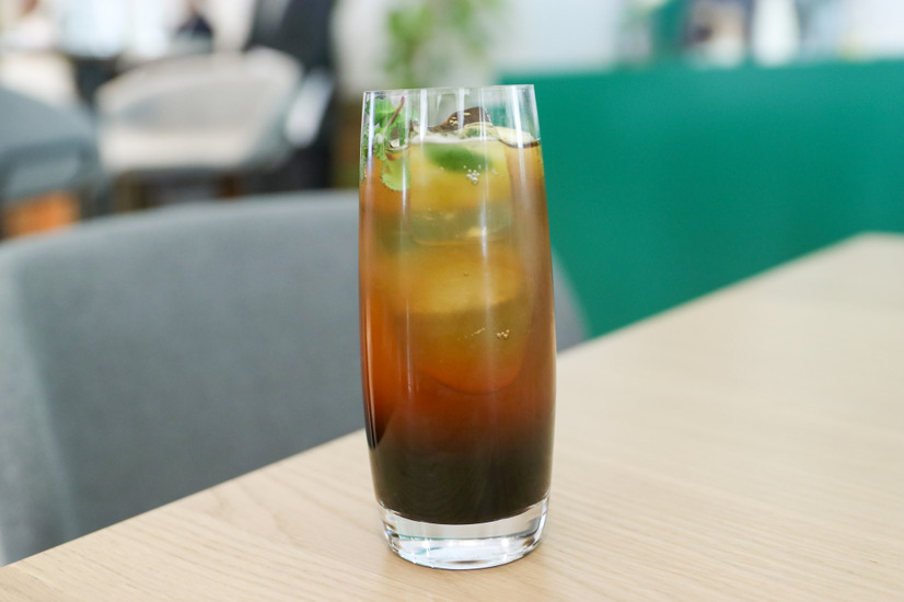 最後にミント、レモン、ライムを添えれば完成【撮影／平木昌宏】