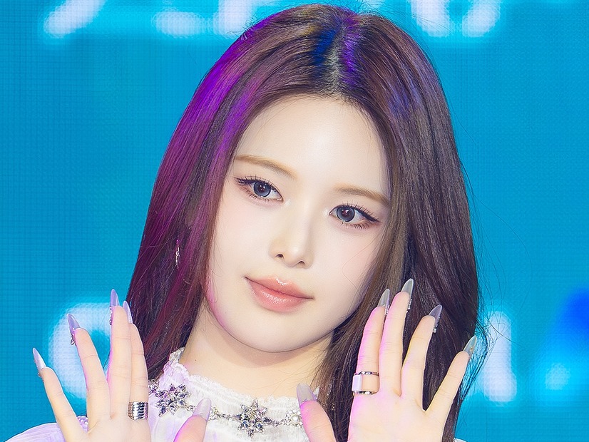 第5世代“ビジュアルクイーン”候補のiznaバン・ジミン、名古屋の商店街に降臨！別格オーラで視線独占