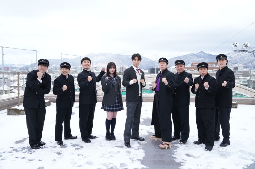 「学校かくれんぼ」左から）菊田竜大、秋山寛貴、岡部大、吉川愛、福士蒼汰、長田庄平、松尾駿、せいや、粗品『新しいカギ』（C）フジテレビ