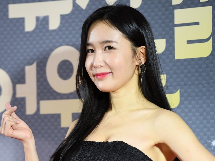 授乳する姿も公開　子宮頸がんを乗り越えた元K-POPアイドル（35）、「1％の確率」とされた双子を出産